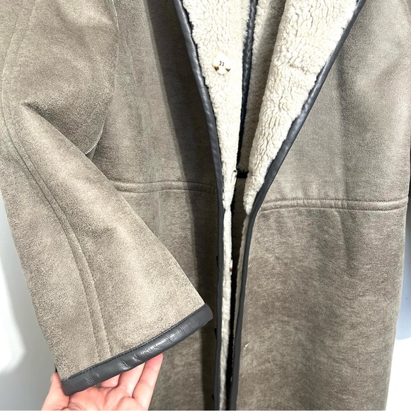 Something Navy Reversible Faux Shearling Coat Sz L Gray - Picture 11 of 15